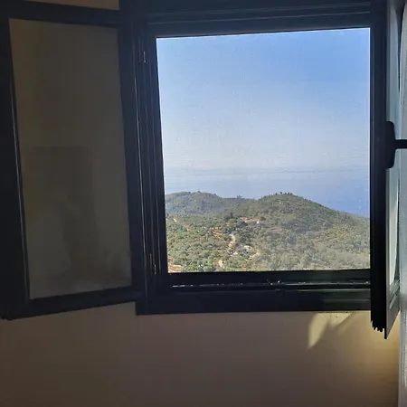 Jannis Castle بيت ضيافة