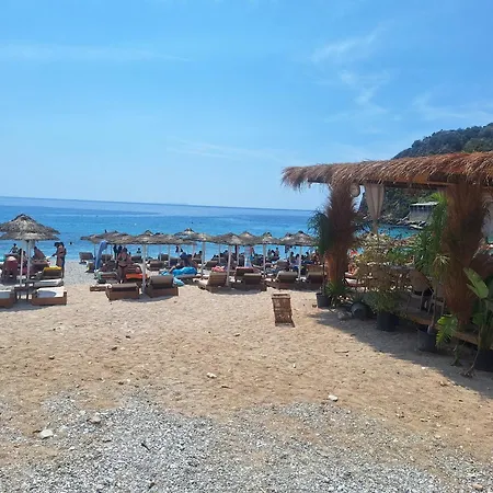 Jannis Castle 4* هيماري