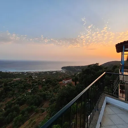 بيت ضيافة Jannis Castle 4*